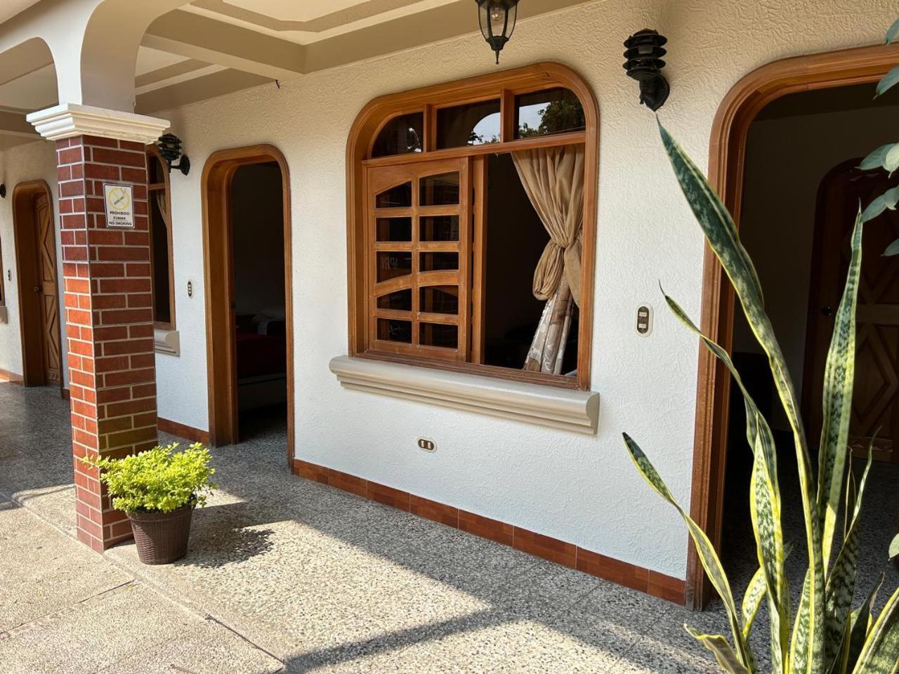 Posada Don Miguel Panajachel Luaran gambar